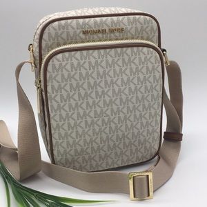 michael kors flight crossbody bag